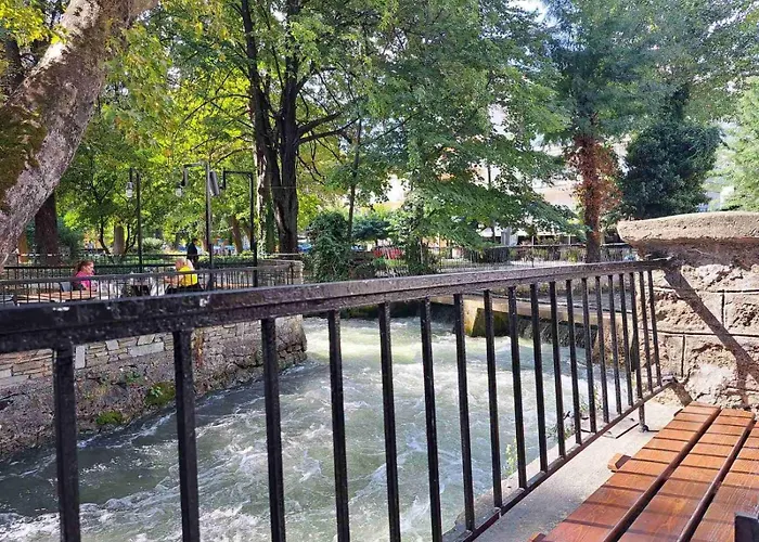 Anatoli Waterfalls Retreat شقة