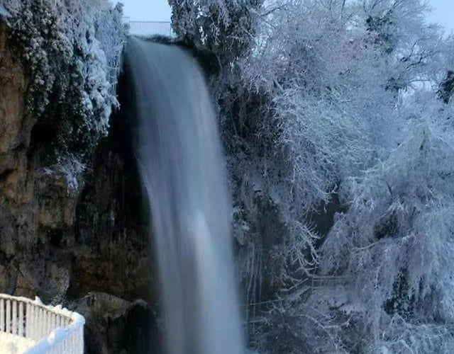 Anatoli Waterfalls Retreat شقة